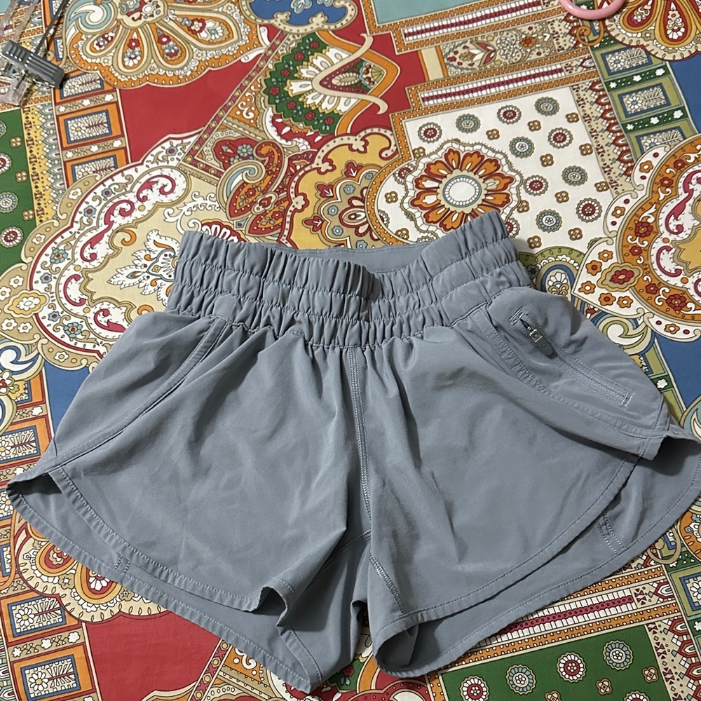 LULULEMON Women's Gray Track That Shorts